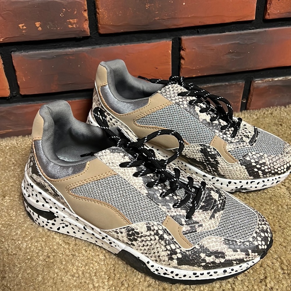 Steve Madden sneakers